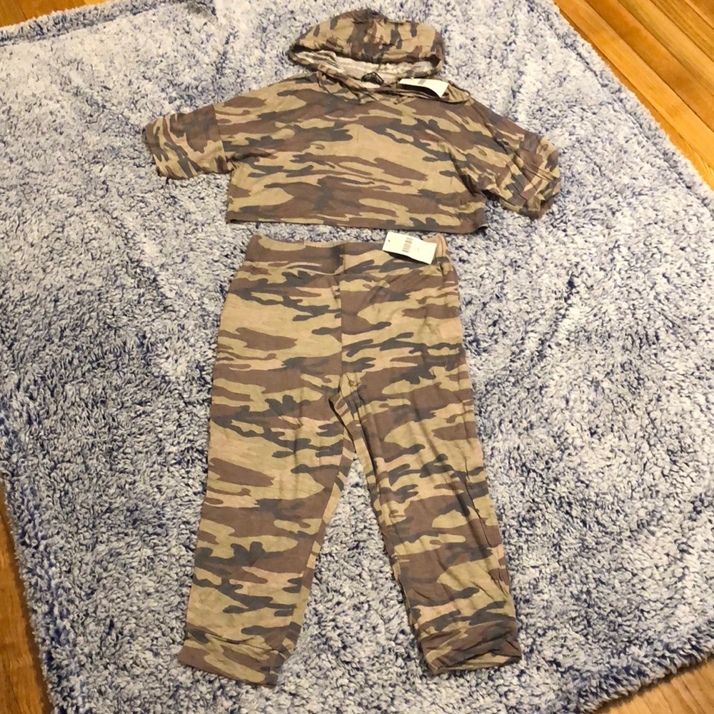 Fashion Nova Set Medium